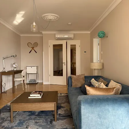 CLS Moderne City-Wohnung Hamburg Tiefgarage, Klimaanlage, Free-TV, 65 Zoll Smart-TV, E-Laden, Balkon, Parken, Nespresso Maschine inklusive Kapseln, Blick über Hamburg, Cafe im Haus, Bus gegenüber, Flex Check In-2